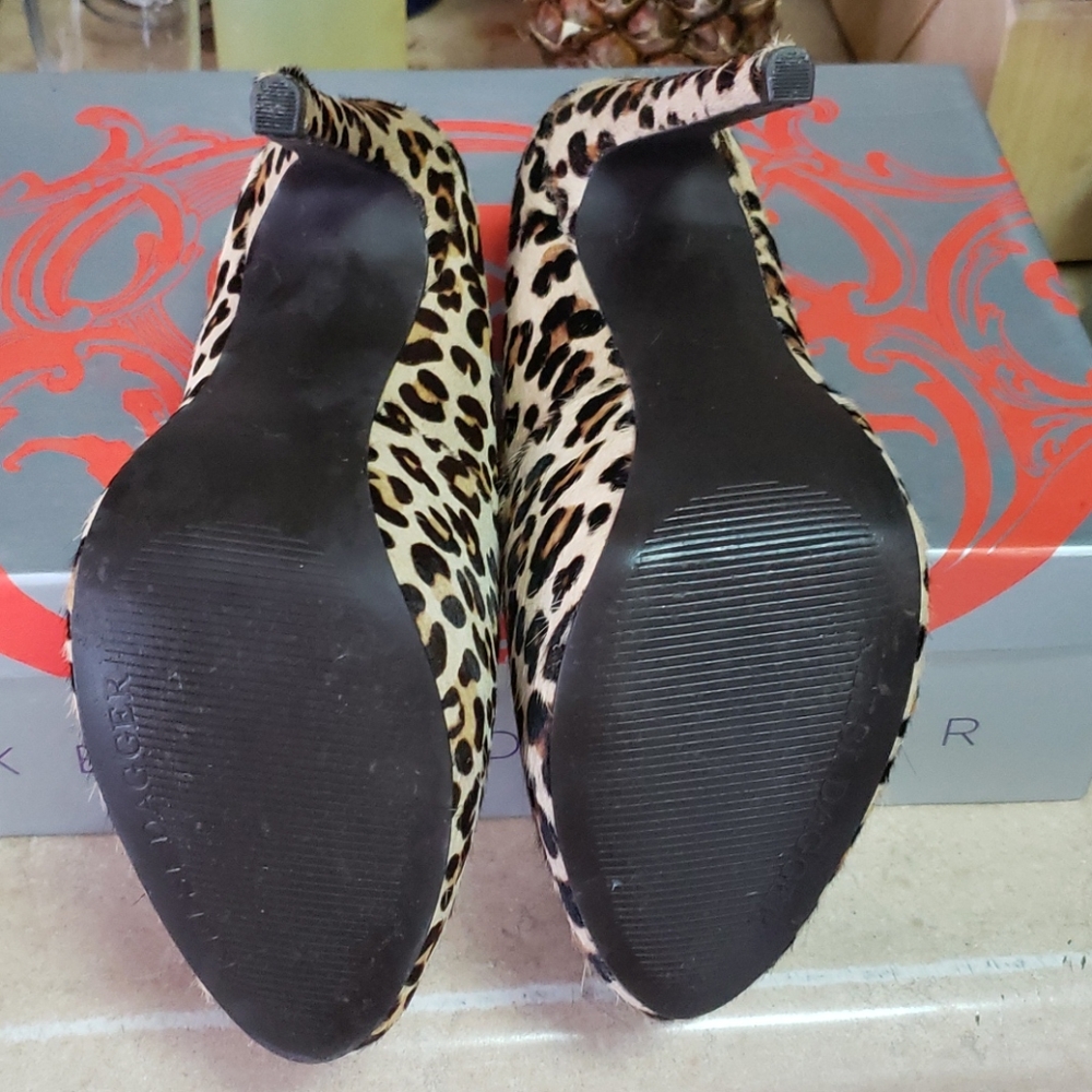 Kelsi Dagger heels - Picture 7 of 7
